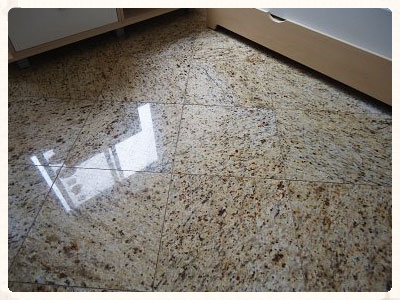 Piso espelhado